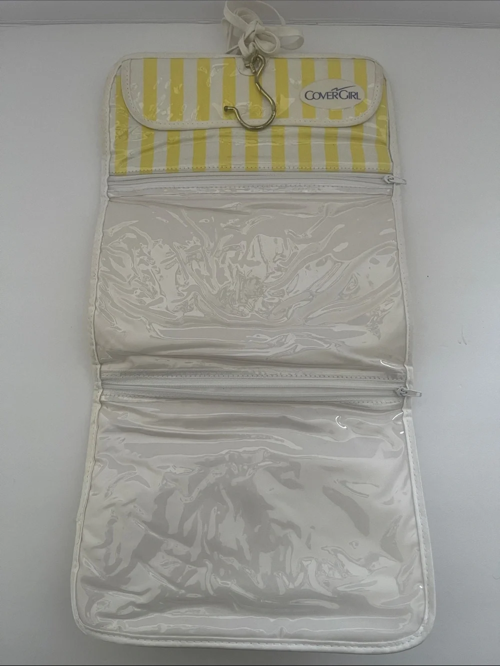 COVERGIRL compact cosmetic